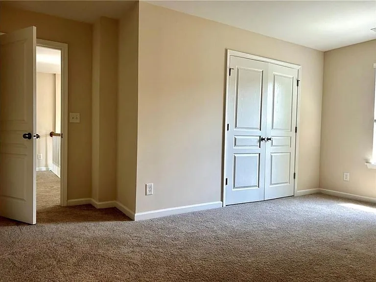220 Stone Park Dr — Photo 23
