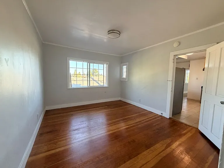 2856 Georgia St — Photo 13