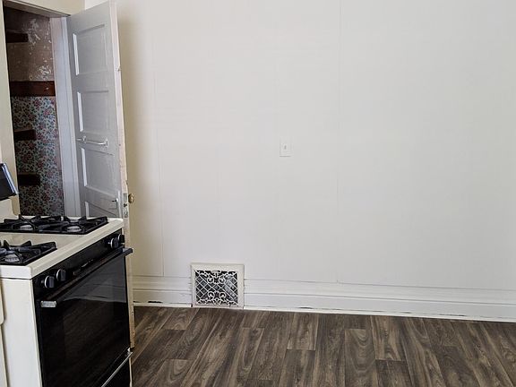 2nd image of 701 N 9th St APT 4