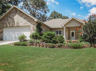 1 Totton Ln, Bella Vista, AR 72714