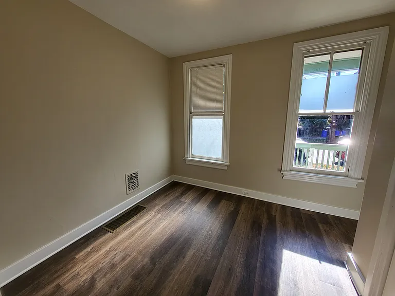 214 Peffer St #1 — Photo 5