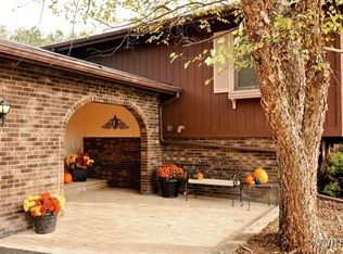 6N907 Brierwood Dr, St Charles, IL 60175