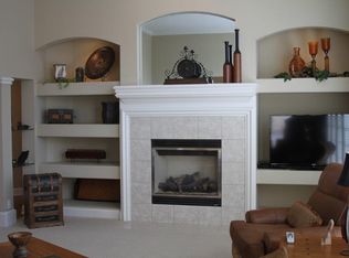 1532 NE Woodland Shores Ter, Lees Summit, MO 64086