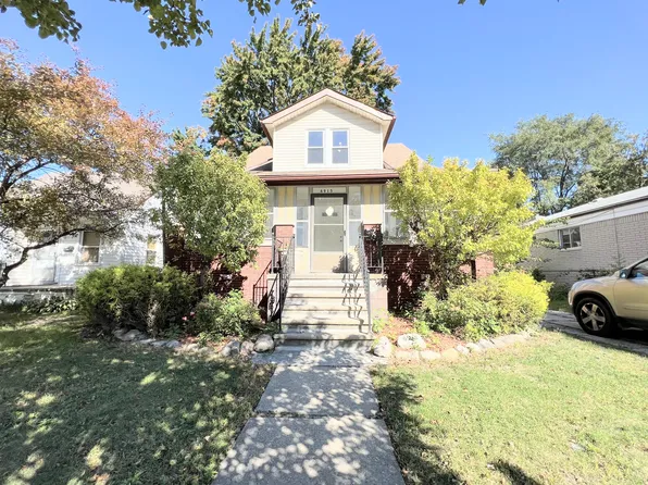 6915 Braun St, Center Line, MI 48015