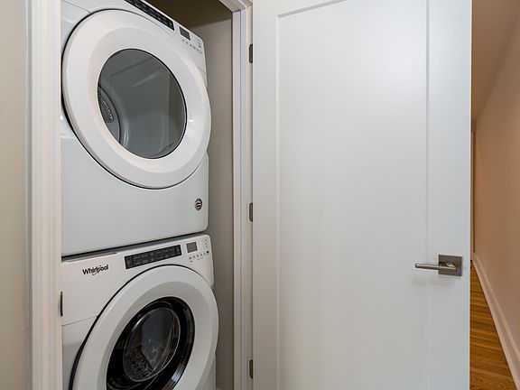 5th image of 2153 Maury Ave #3