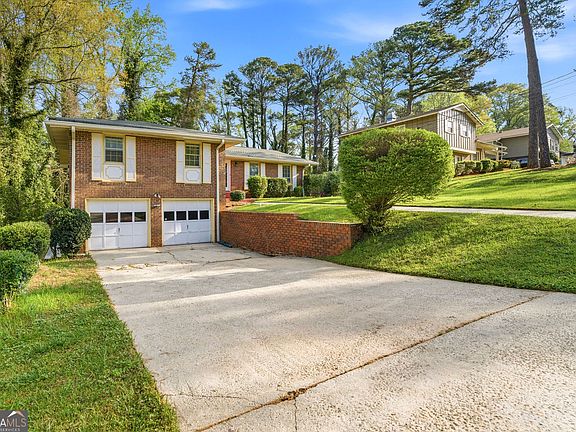 3rd image of 2163 Chevy Chase Ln