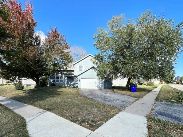 108 Rockvalley Ln NW, Cedar Rapids, IA 52405