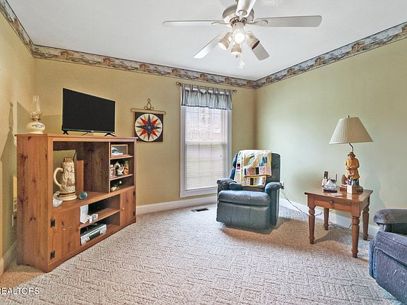 21st image of 281 Hatler Rd