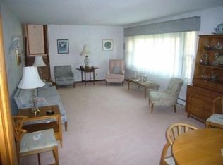 3360 Hidden Hills Dr, Brookfield, WI 53005