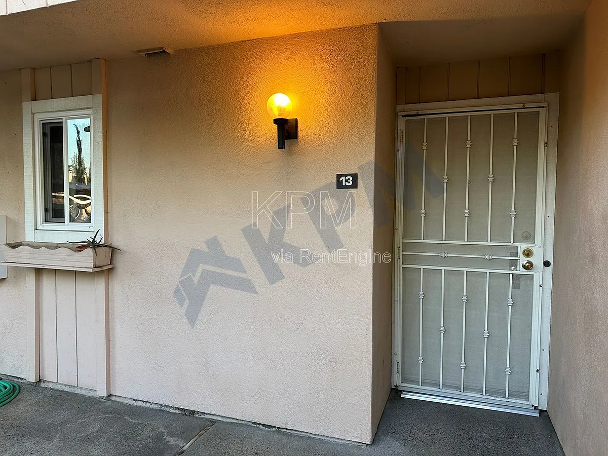 Building Photo - 3790 W Benjamin Holt Dr #13