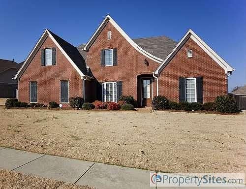 2nd image of 1661 Elderberry Ln