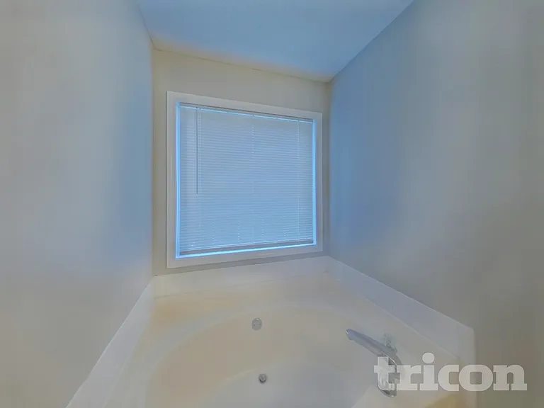 1014 Bay Ridge Dr — Photo 11