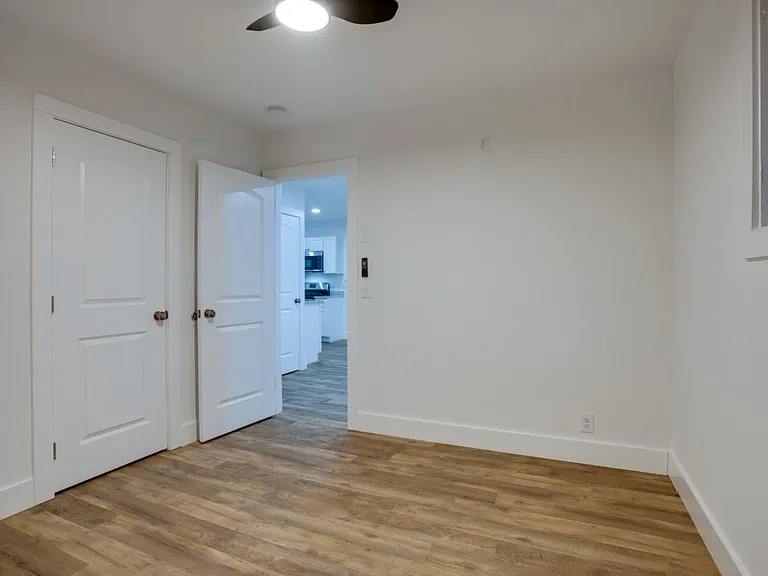 1922 Herman St — Photo 12