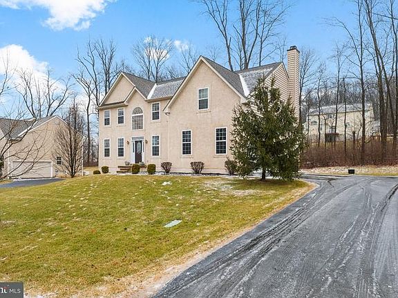 2nd image of 68 Brittany Ln