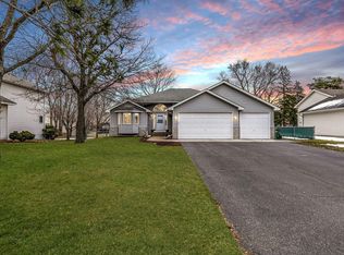 9449 Edison St NE, Blaine, MN 55449