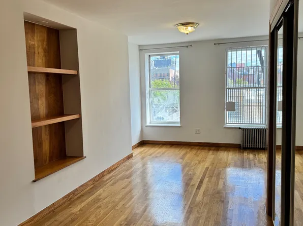 174 Ludlow Street image 1 of 7