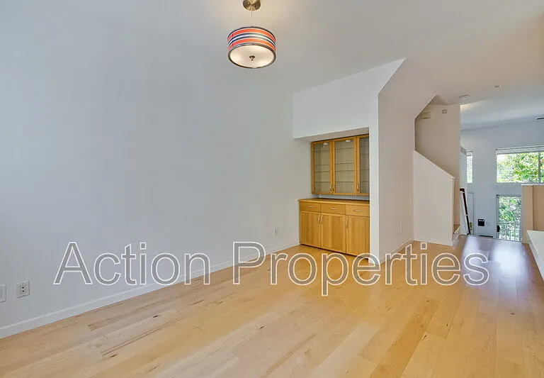 158 Holly Ct — Photo 5