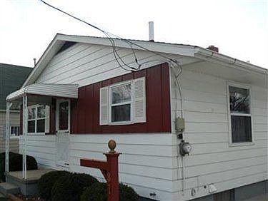 2nd image of 871 McGill St