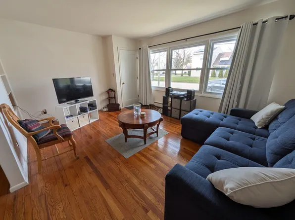 (undisclosed Address), East Northport, NY 11731