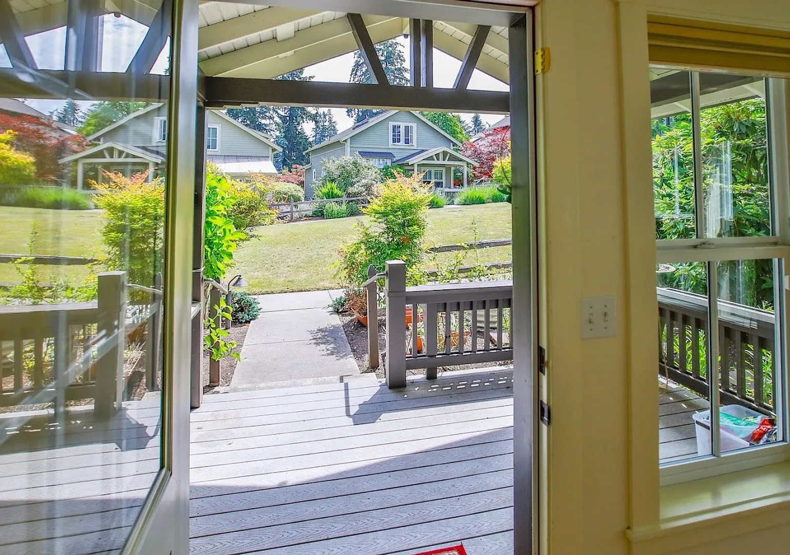 Beautiful Langley Location and Pet Friendly! — Photo 4