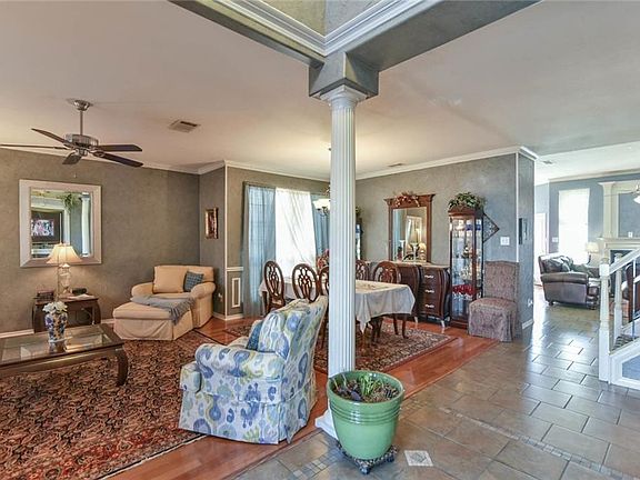 3rd image of 6307 Fannin Dr