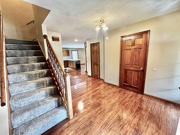 4th image of 1310 W Woodhill Dr