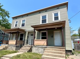 901-903 Logan SE, Grand Rapids, MI 49506