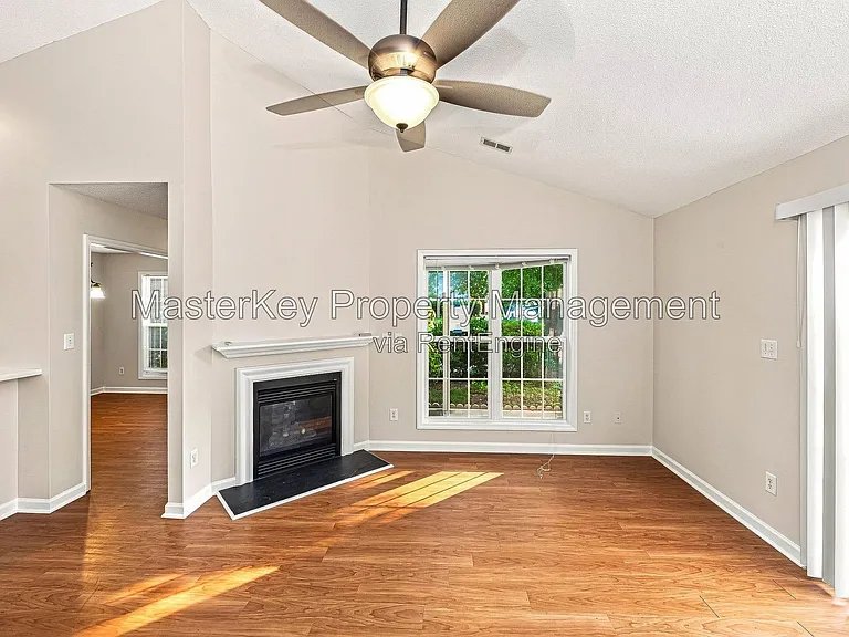 6307 Forest Ridge Dr — Photo 15