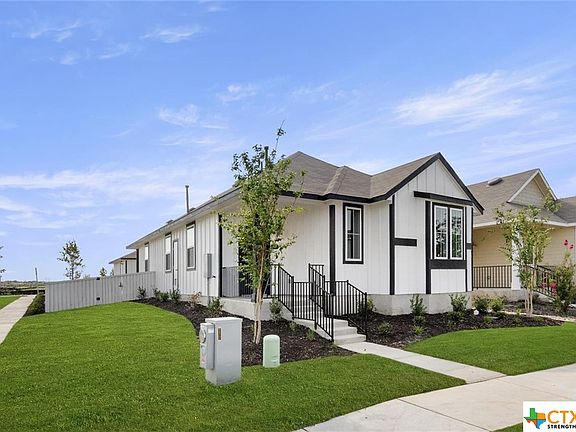 3rd image of 386 Hortus Dr