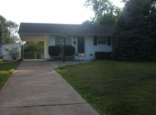 1695 Florissant Park Dr, Florissant, MO 63031