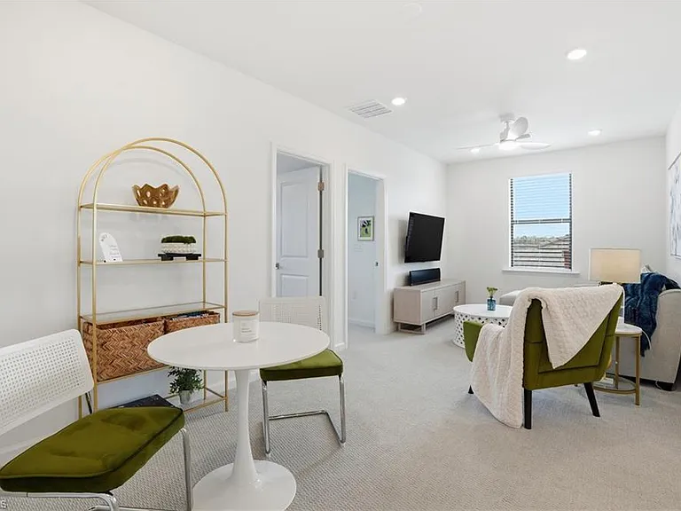 1657 Serena Ave — Photo 17
