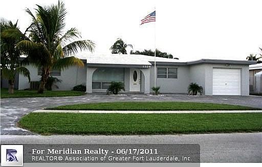 2nd image of 1104 SE 13th Ct
