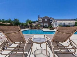 600 Vista Lake Dr APT 208, Candler, NC 28715