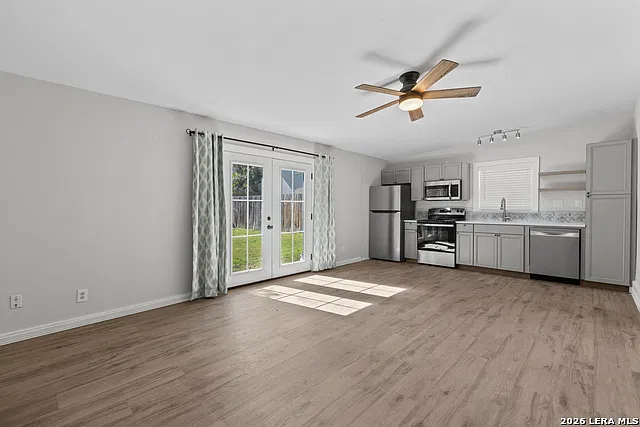 1 bed, 1.0 bath, 550 sqft, $1,300 — Photo 4