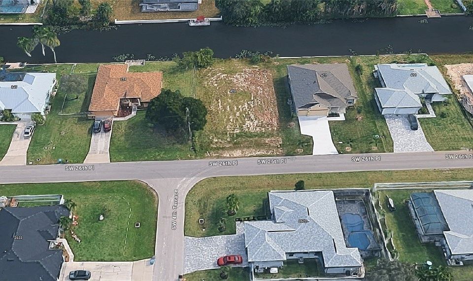 1st image of 403 SW 26th Pl