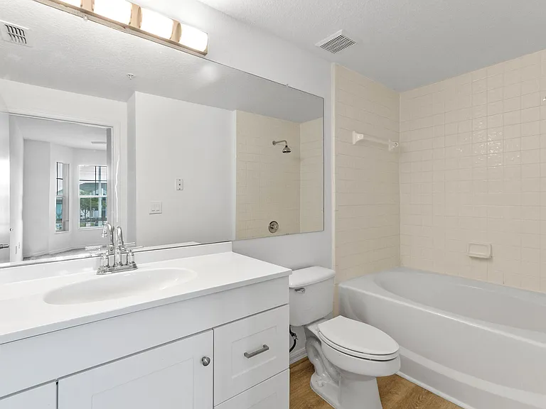 5554 Metrowest Blvd #211 — Photo 14
