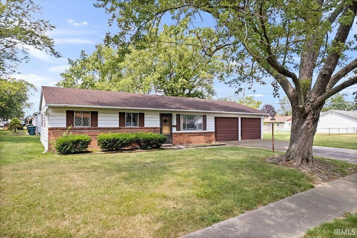 3405 S Opechee Dr photo 1
