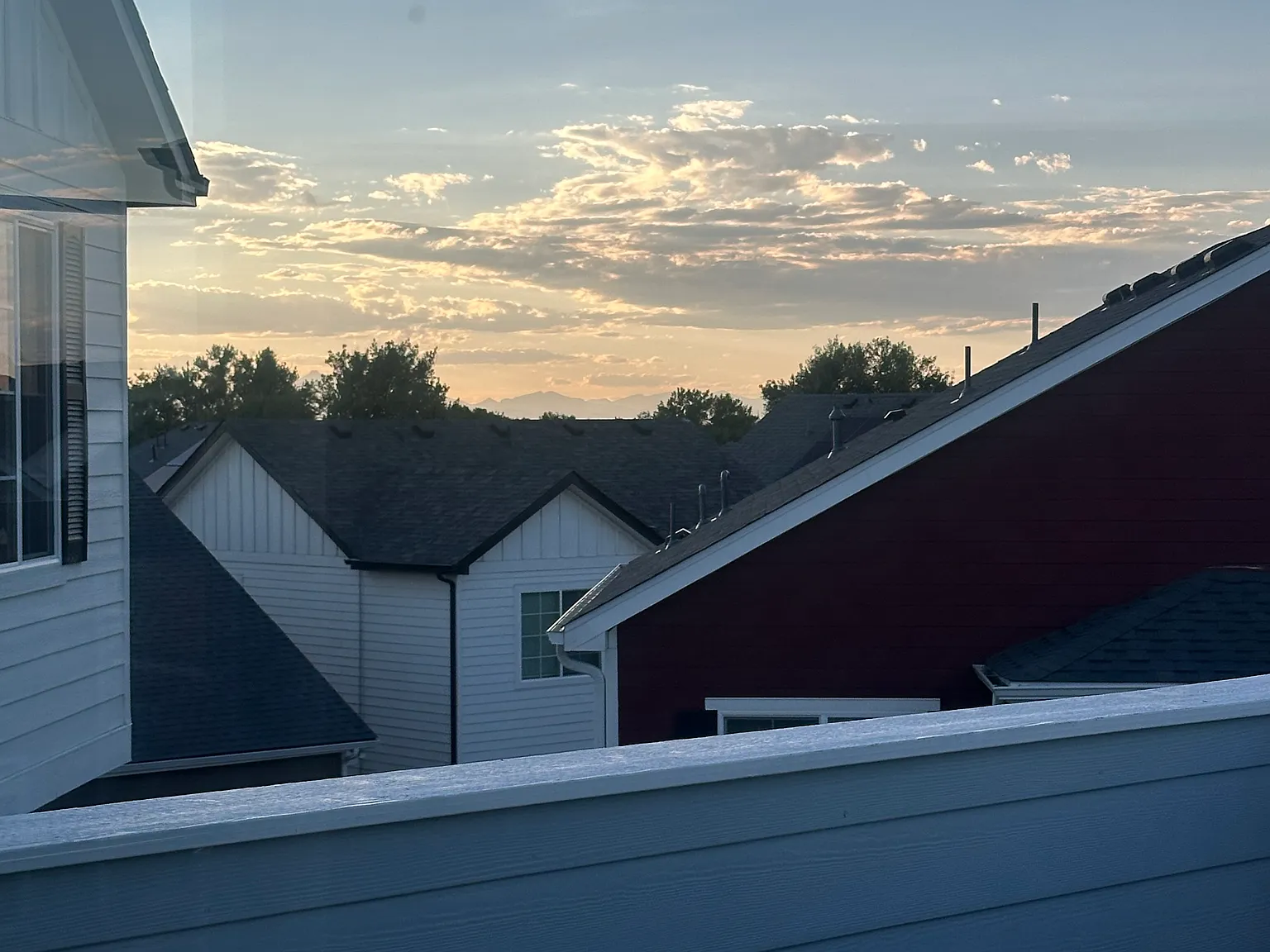4 bed, 1958 sqft, $2,950 — Photo 1
