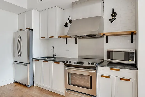 Rented by Bushburg | media 8