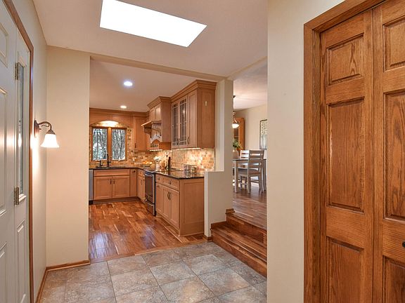 5th image of 4428 Pleasant Dr