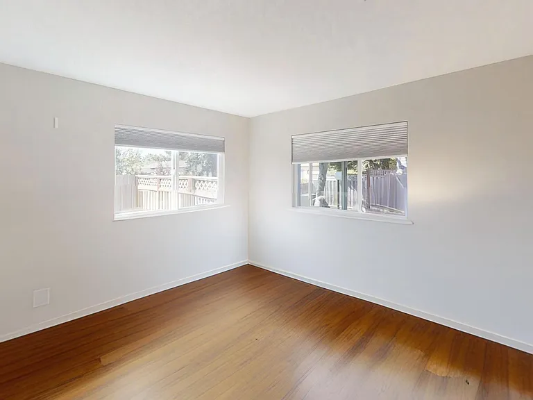 1429 Capri Ave — Photo 9