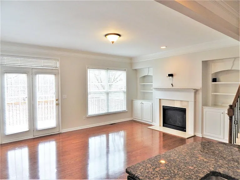 10829 Yorkwood St — Photo 28