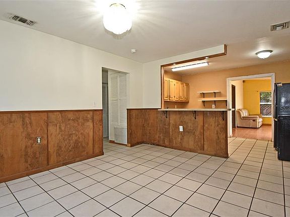 5th image of 2703 Hertha Ave