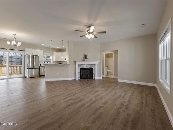 3rd image of 208 Daniel Morris Point