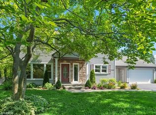 3508 Countryside Ln, Glenview, IL 60025