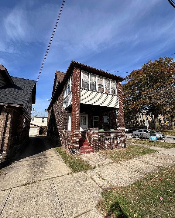 2nd image of 1402 W 8th St