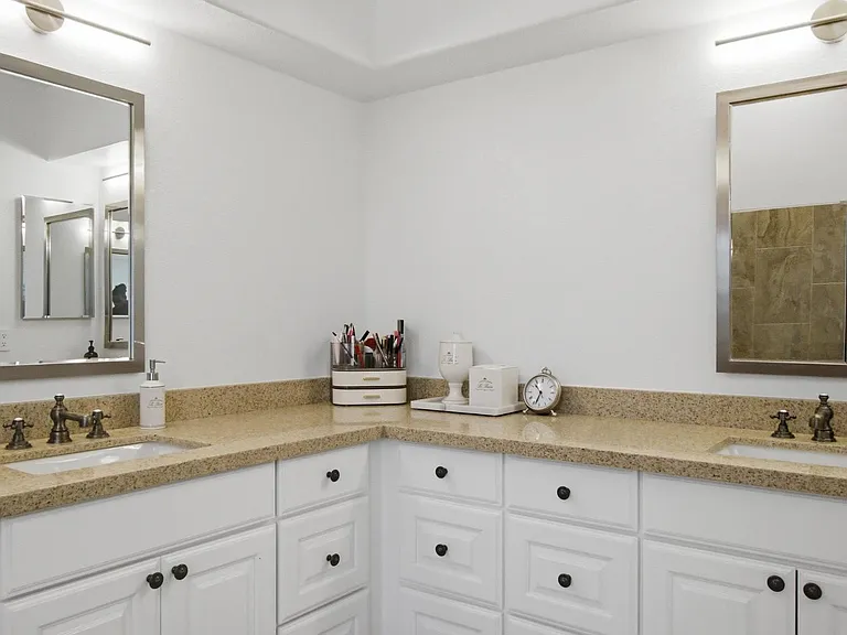 12955 E Mercer Ln — Photo 15