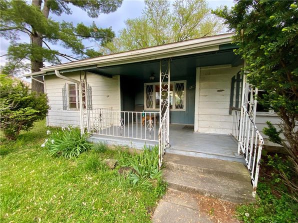 934 N Adams St, Mason, IL 62443
