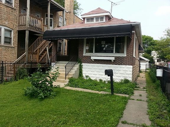 2nd image of 1653 N Lockwood Ave