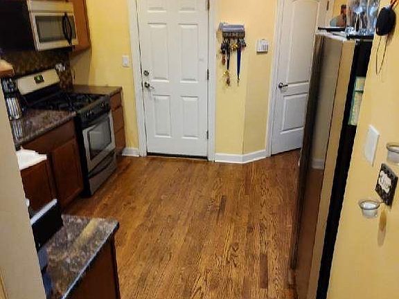 3rd image of 6121 N Mozart St #1